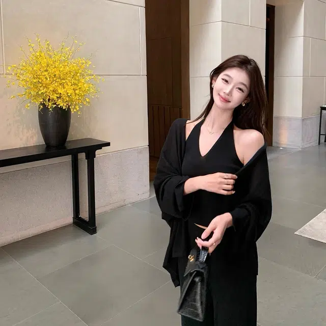 轻迎 轻奢设计感洋气显瘦开衫背心裤休闲套装 女款