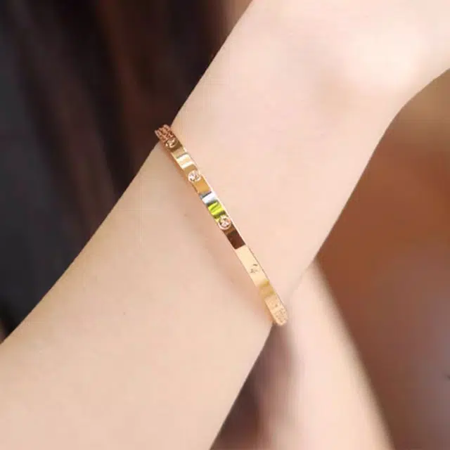 18k K