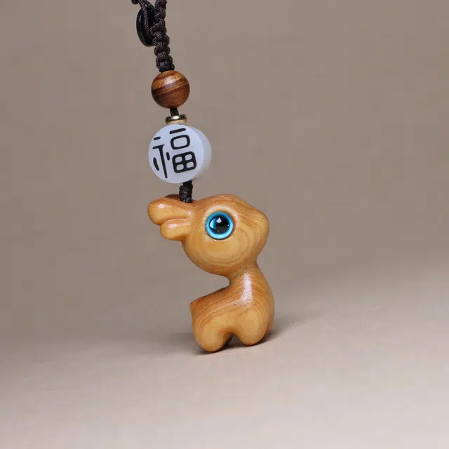 檀欣 国风 一鹿平安 雕刻可爱小鹿车发财有鹿 精致动物背包小挂饰创意 崖柏 挂件 男女同款情侣款
