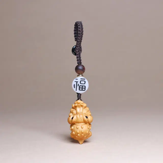 檀欣 本命年 原木雕刻鳄鱼钥匙扣挂件 可爱卡通车载 吉祥如意 纳福平安 高端汽车背包 崖柏 木作 男女同款情侣款