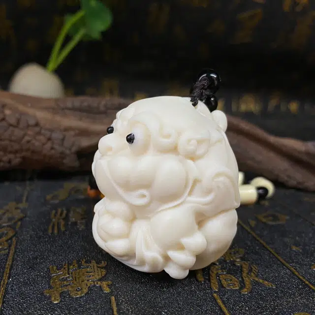 檀欣 国风 雕刻达摩祖师坐禅佛祖 纳福吉祥 复古新中式家居车载办公室博古架摆件 象牙果 手把件 男女同款情侣款