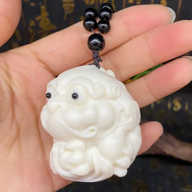 檀欣 国风 雕刻达摩祖师坐禅佛祖 纳福吉祥 复古新中式家居车载办公室博古架摆件 象牙果 手把件 男女同款情侣款