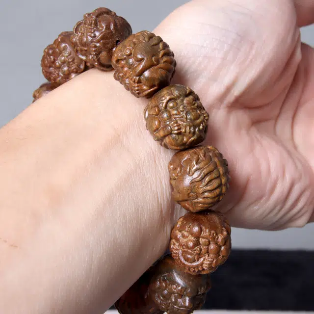 檀欣 新中式国风 精雕貔貅 古风复古 绿檀 木作手串 男女同款情侣款 绿檀 礼盒装