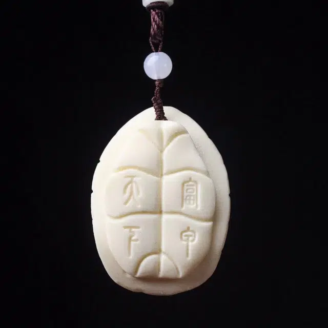 檀欣 新中式 雕刻富甲天下 招财平安祥瑞吉祥物 轻奢高级文玩工艺品 象牙果 手把件 男女同款情侣款 礼盒装