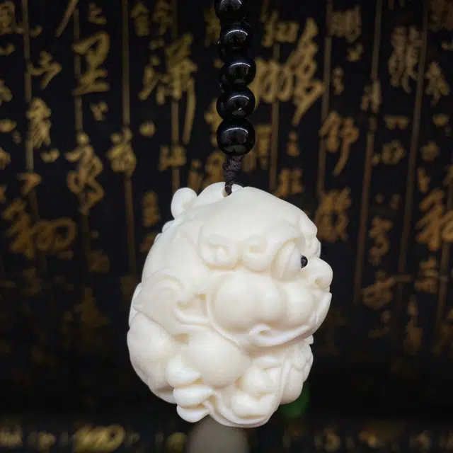 檀欣 国风 雕刻达摩祖师坐禅佛祖 纳福吉祥 复古新中式家居车载办公室博古架摆件 象牙果 手把件 男女同款情侣款