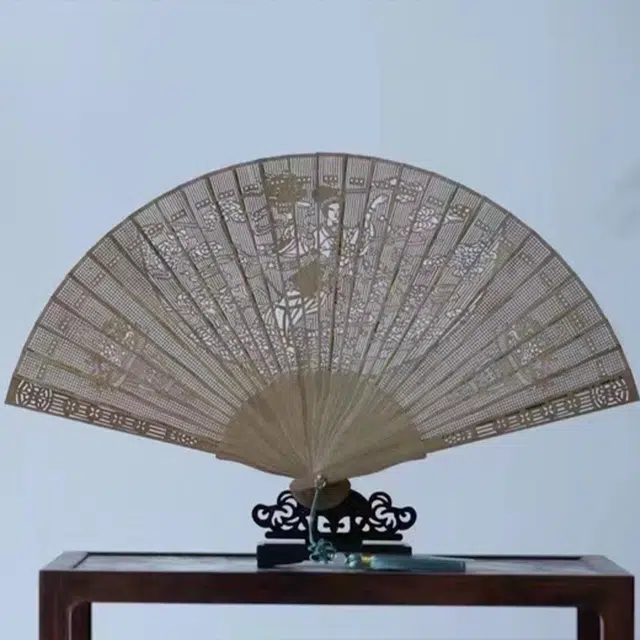 檀欣 国风 镂空雕刻嫦娥奔月苏扇 古风折叠檀香扇子舞蹈扇自带幽香工艺品摆件 木作 把件 男女同款情侣款 楠木 礼盒装