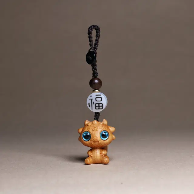 檀欣 龙宝宝 原木雕刻十二生肖龙随身文玩 汽车挂件 招财平安 精致可爱小众设计包包 崖柏 钥匙扣 男女同款情侣款