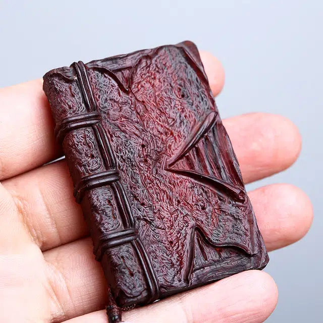 檀欣 一本万利 创意中考高考上岸学业有成 新中式高档红木纯手工雕刻随身文玩摆件 木质檀香 木作把件 男女同款情侣款 紫檀 礼盒装