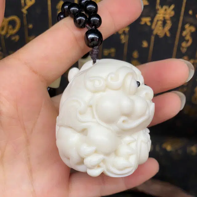 檀欣 国风 雕刻达摩祖师坐禅佛祖 纳福吉祥 复古新中式家居车载办公室博古架摆件 象牙果 手把件 男女同款情侣款
