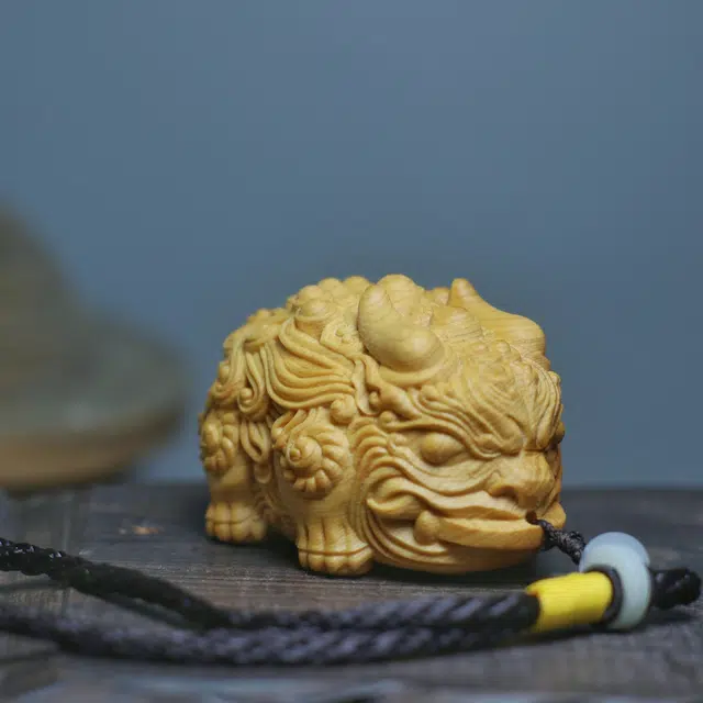 檀欣 新中式 大富大贵 原木雕刻双头大貔貅文玩摆件 钱多多招财转运把玩收藏工艺品 复古民族风随身盘玩 崖柏 把件 男女同款情侣款