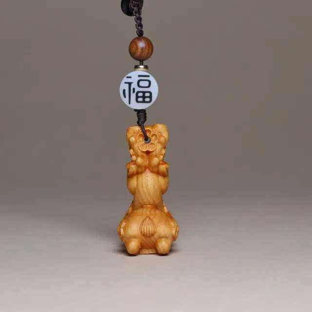 檀欣 国风新中式 雕刻梅花鹿钥匙扣挂件 一路高升 升职加薪 吉祥如意 轻奢个性创意文玩饰品 崖柏 其他木作 男女同款情侣款