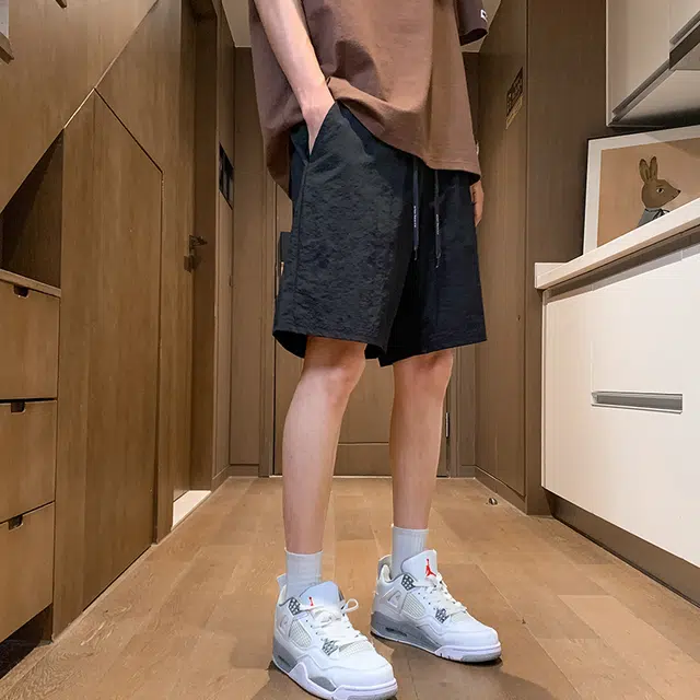 周同学 周杰伦 爱心跑步运动吸汗凉感抗皱五分系带中腰宽松纯色休闲短裤 男女同款