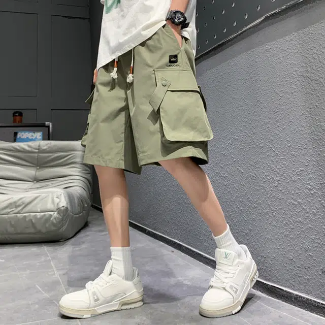 周同学 周杰伦 美式高街简约港风中性百搭舒适通勤个性重水洗宽松透气日常通勤学院风潮流时尚高级感痞帅复古工装短裤 男女同款