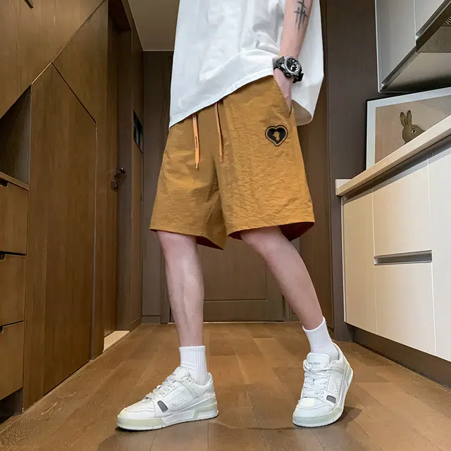 周同学 周杰伦 爱心跑步运动吸汗凉感抗皱五分系带中腰宽松纯色休闲短裤 男女同款