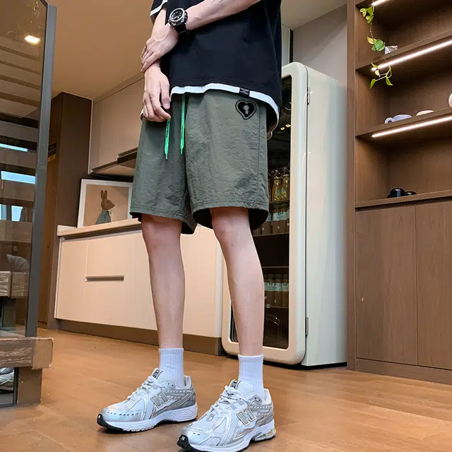 周同学 周杰伦 爱心跑步运动吸汗凉感抗皱五分系带中腰宽松纯色休闲短裤 男女同款
