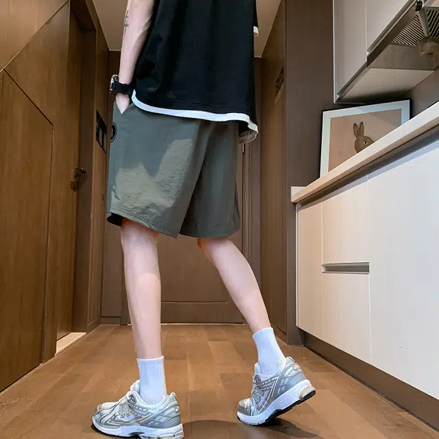 周同学 周杰伦 爱心跑步运动吸汗凉感抗皱五分系带中腰宽松纯色休闲短裤 男女同款
