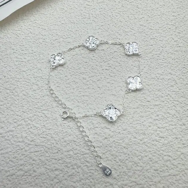 990