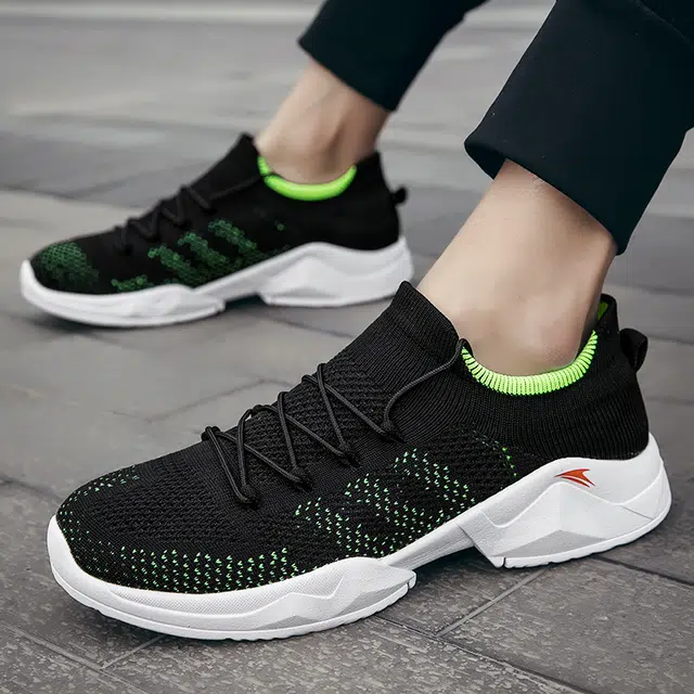 金莱克 时尚运动 透气吸汗 轻便耐穿 回弹性强减震防滑耐磨 低帮跑步鞋 男女同款 黑绿色