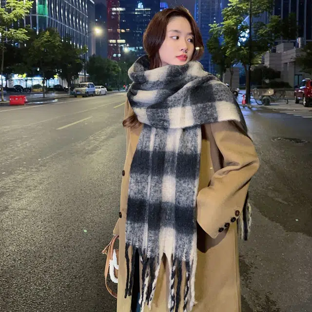 啄木鸟 高级感仿马海毛条纹撞色加绒加厚学生百搭秋冬季保暖格子长款流苏 绒线围巾 男女同款情侣款
