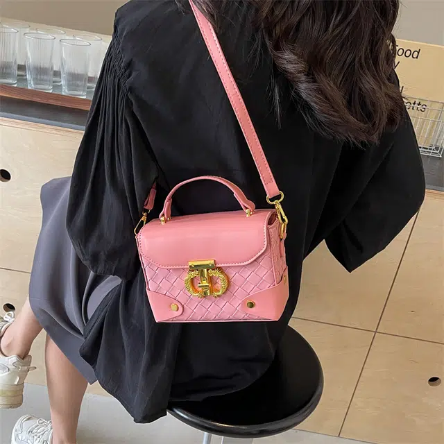 菲姿卓尔 今年流行盒子包包女 潮高级感撞色斜挎包 洋气爆款手提单肩包 常规 女款 米白色/粉色/绿色/蓝色/黑色
