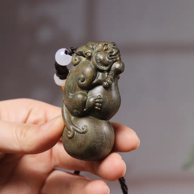 灵晔 新中式国潮复古文艺风轻奢 高级茶宠盘玩文玩【福禄貔貅】招财纳福财源广进万事如意 绿檀 把件 男女同款情侣款