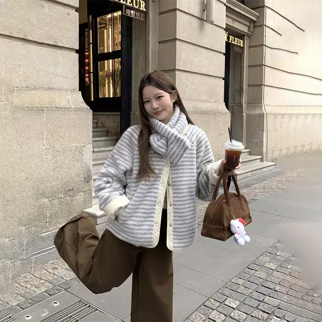 ECKCDS chic