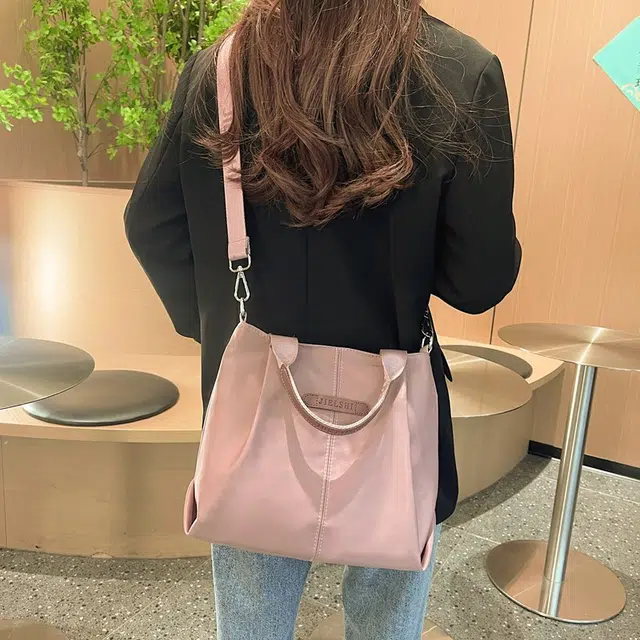 捷朗仕 高级质感通勤百搭秋冬 尼龙 手提斜挎包 中号 女款 树莓粉色/混凝土/淡奶油/黑色