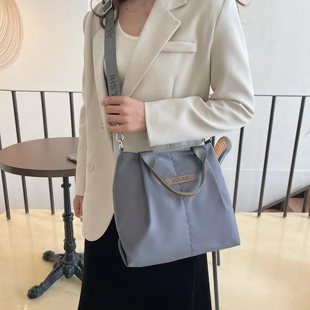 捷朗仕 高级质感通勤百搭秋冬 尼龙 手提斜挎包 中号 女款 树莓粉色/混凝土/淡奶油/黑色