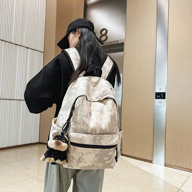 捷朗仕 高级质感涂鸦潮流简约通勤大学生休闲上学高中大学生背包 尼龙 双肩包 男女同款情侣款 米白色/黑色/绿色/红色