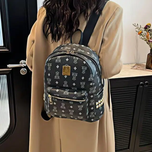 ins PU MOMO