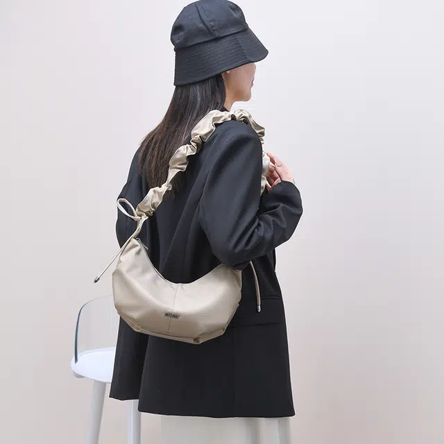 捷朗仕 时尚褶皱腋下包女春夏女士通勤上班单肩简约百搭化妆包 尼龙布 斜挎包 中号 女款 多色