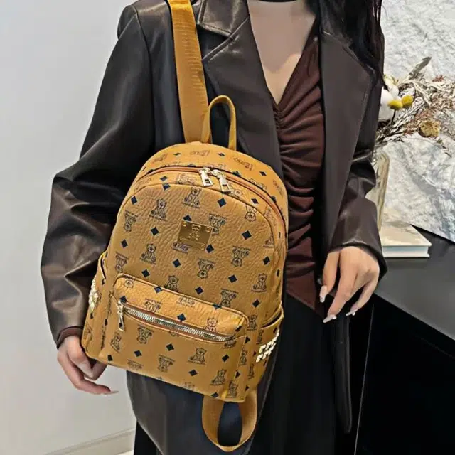 ins PU MOMO