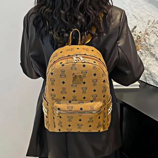 ins PU MOMO