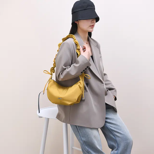 捷朗仕 时尚褶皱腋下包女春夏女士通勤上班单肩简约百搭化妆包 尼龙布 斜挎包 中号 女款 多色