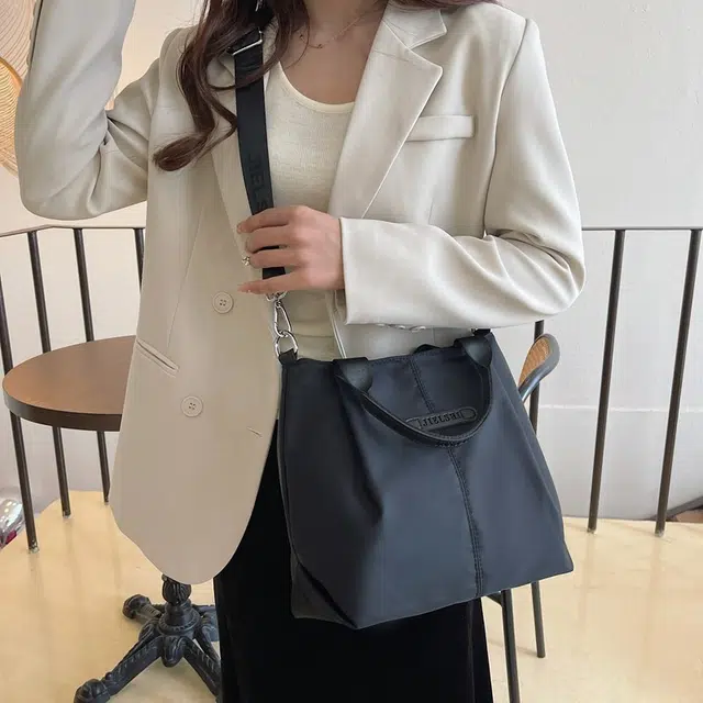 捷朗仕 高级质感通勤百搭秋冬 尼龙 手提斜挎包 中号 女款 树莓粉色/混凝土/淡奶油/黑色