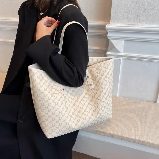 GOBLIN SHARKS 1759 pu Tote
