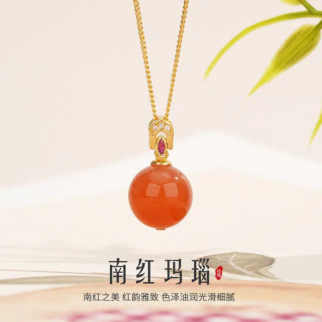 鸣钻国际 【柿柿如意】 中式传统色彩浓郁靓丽 超显白极简设计日常百搭 #好运 玛瑙 项链 女款