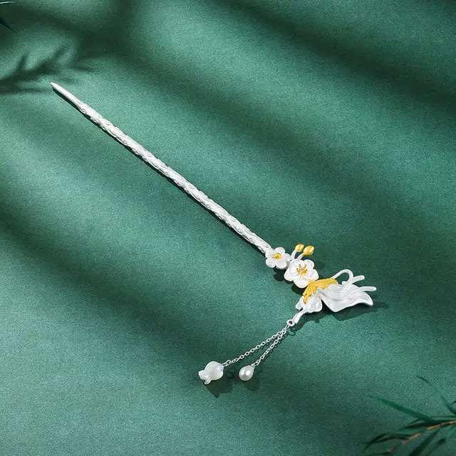925