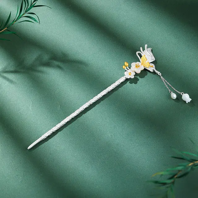 925