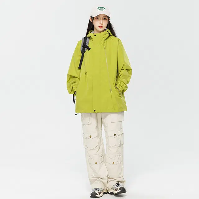 巴塞罗那足球俱乐部 美式机能风山系户外登山防风防水拉链基础款时尚无性别主义宽松连帽夹克外套 男女同款 黑色