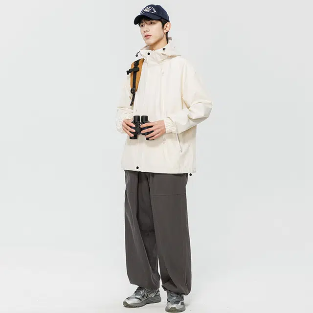巴塞罗那足球俱乐部 美式机能风山系户外登山防风防水拉链基础款时尚无性别主义宽松连帽夹克外套 男女同款 黑色