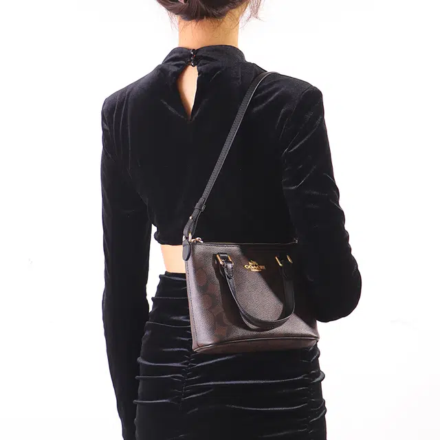 COACHGallery18