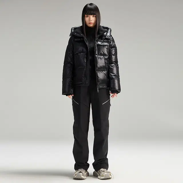 美力城 纯色保暖加厚连帽羽绒服 女款 黑色