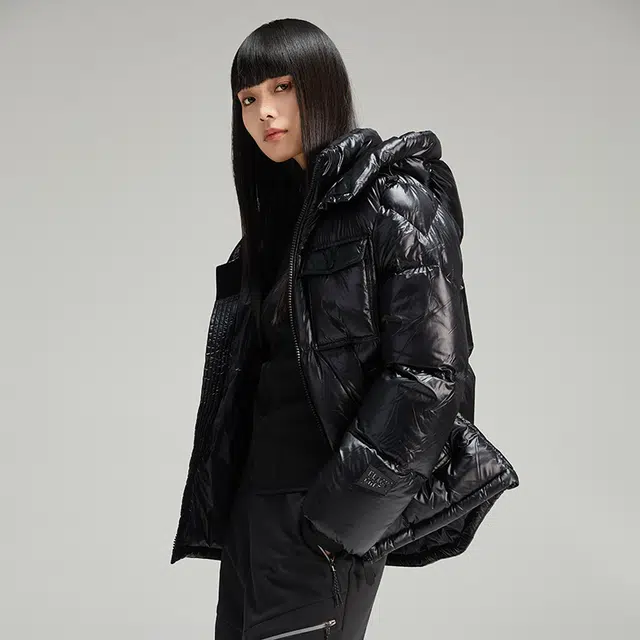 美力城 纯色保暖加厚连帽羽绒服 女款 黑色