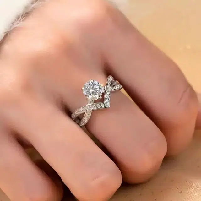 925