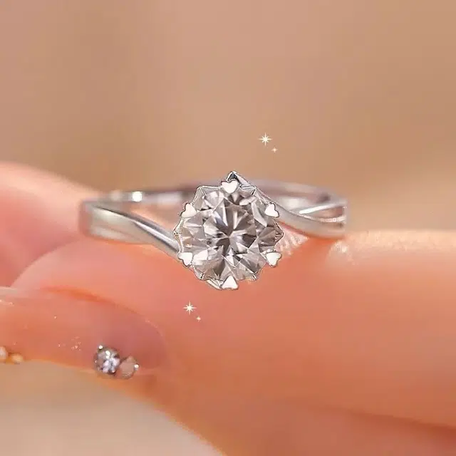 925
