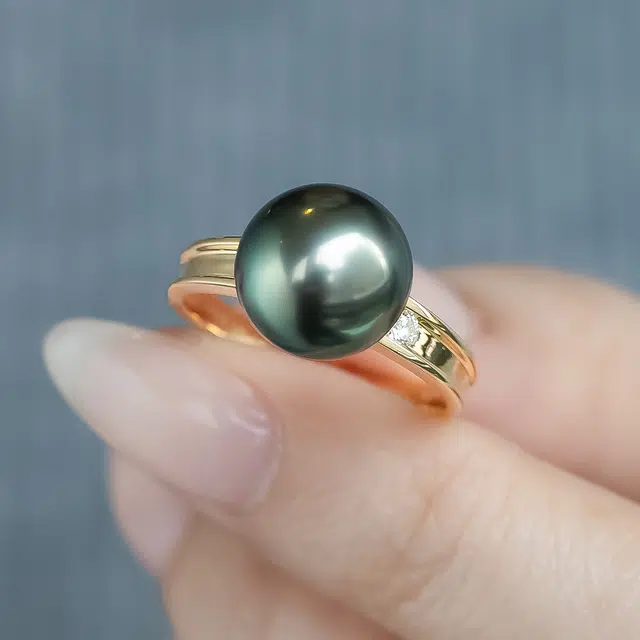 AKOYA 18K