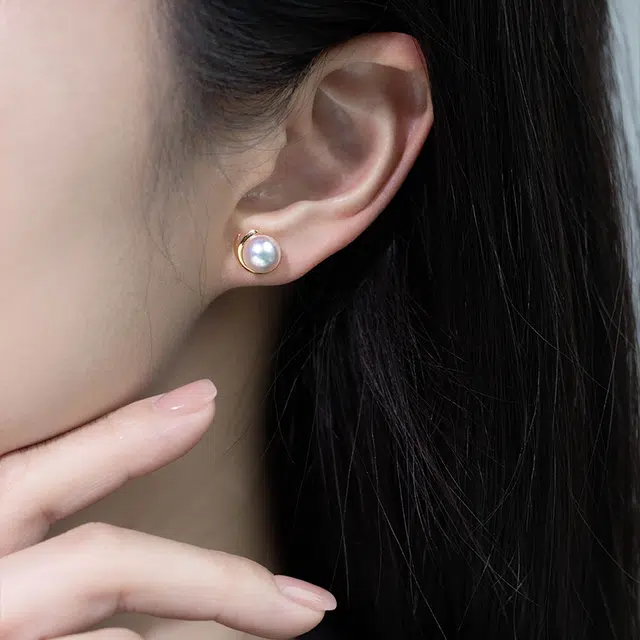 AKOYA 18K