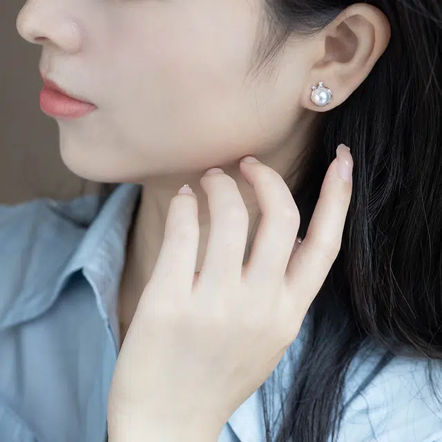 AKOYA 18K