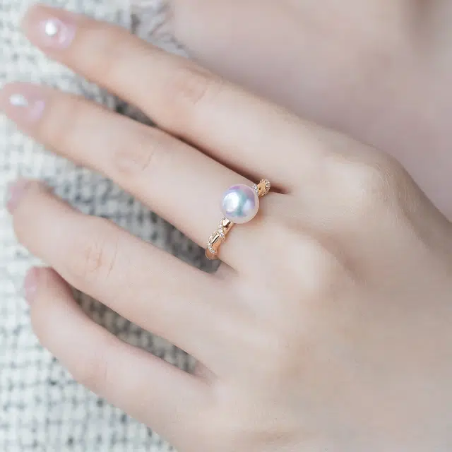AKOYA